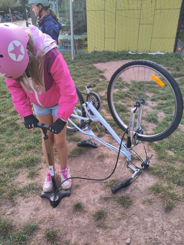 Les ateliers « Entretiens ton vélo » dans ton école, c’est quoi ?